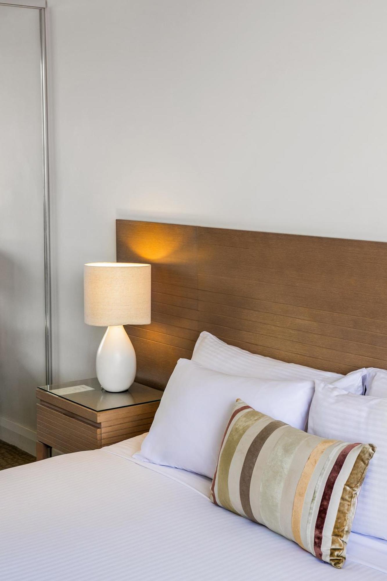 Oaks Redcliffe Mon Komo Suites Luaran gambar